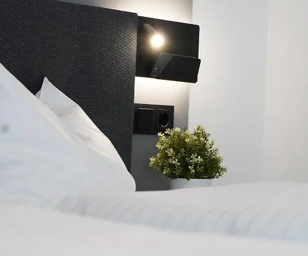 Cap1 Boardinghouse 4*